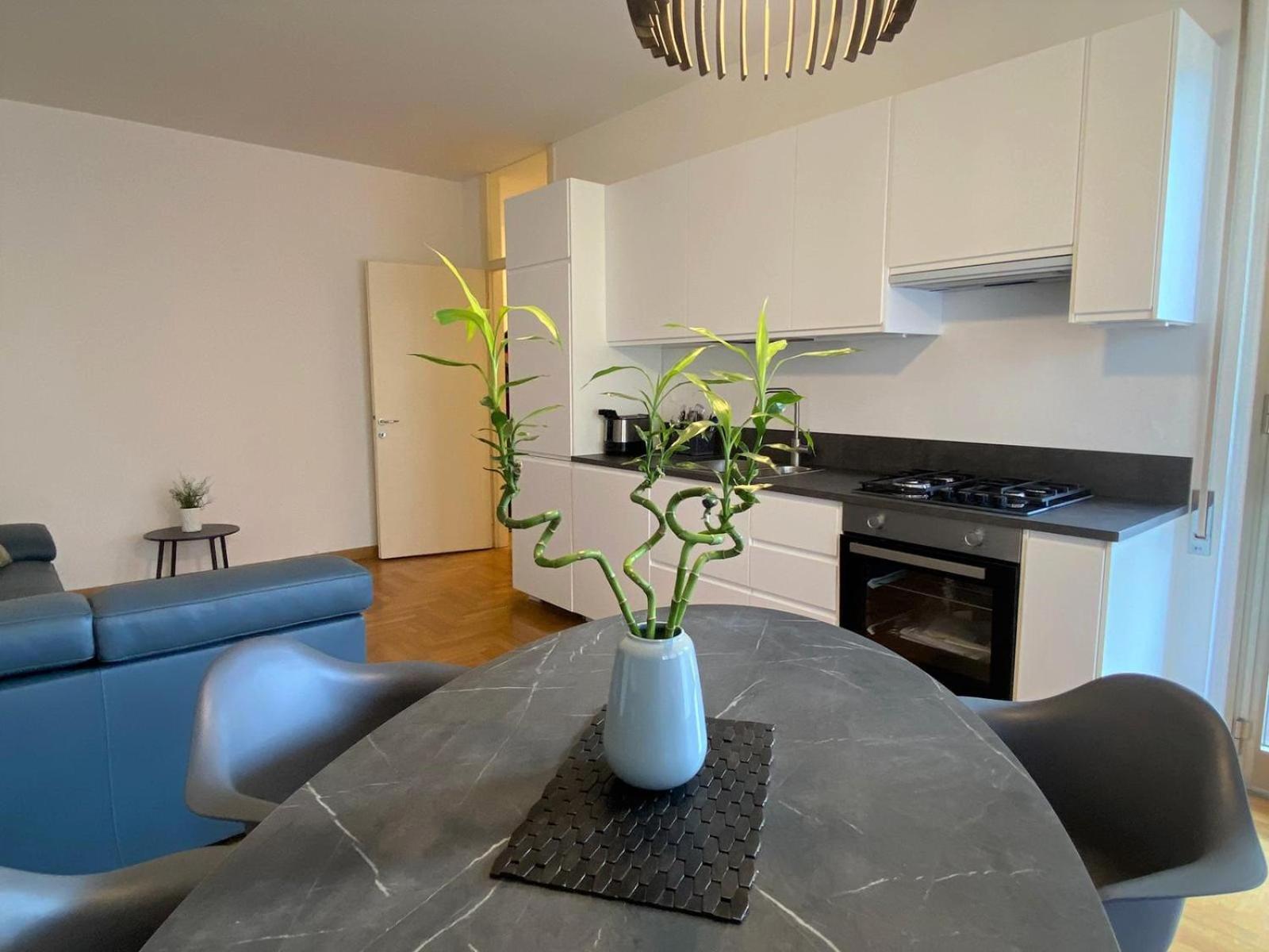 The Little Duck - Modern Apartment With Balcony Côme Extérieur photo