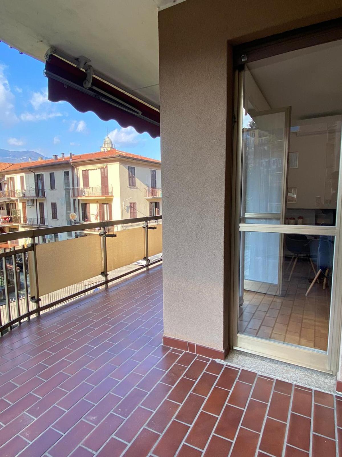 The Little Duck - Modern Apartment With Balcony Côme Extérieur photo